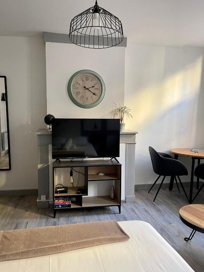 Chez Mick Et Sarah Apartment Le Puy-en-Velay Bagian luar foto